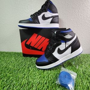 Size 7Y / 8.5W Air Jordan 1 Retro High OG GS “Royal Toe”